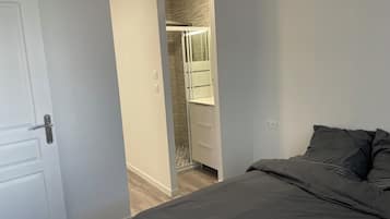 3 bedrooms, WiFi, bed sheets