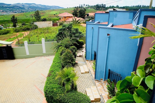 Westway Luxury Suites