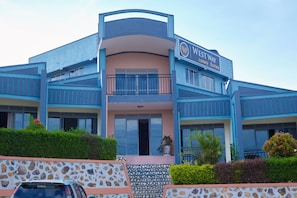 Fachada da propriedade