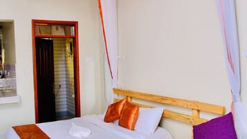 Luxury-Doppel- oder -Zweibettzimmer | Schreibtisch, laptopgeeigneter Arbeitsplatz, kostenloses WLAN