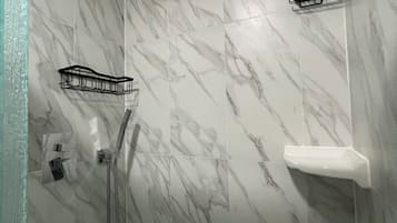 Toallas y papel de baño