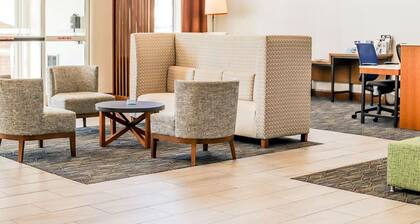 Bright & Comfortable Room w/ Ample Workspace for Business Travelers