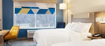 Bright & Comfortable Room w/ Ample Workspace for Business Travelers