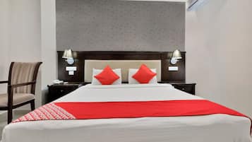 In-room safe, laptop workspace, blackout curtains, soundproofing