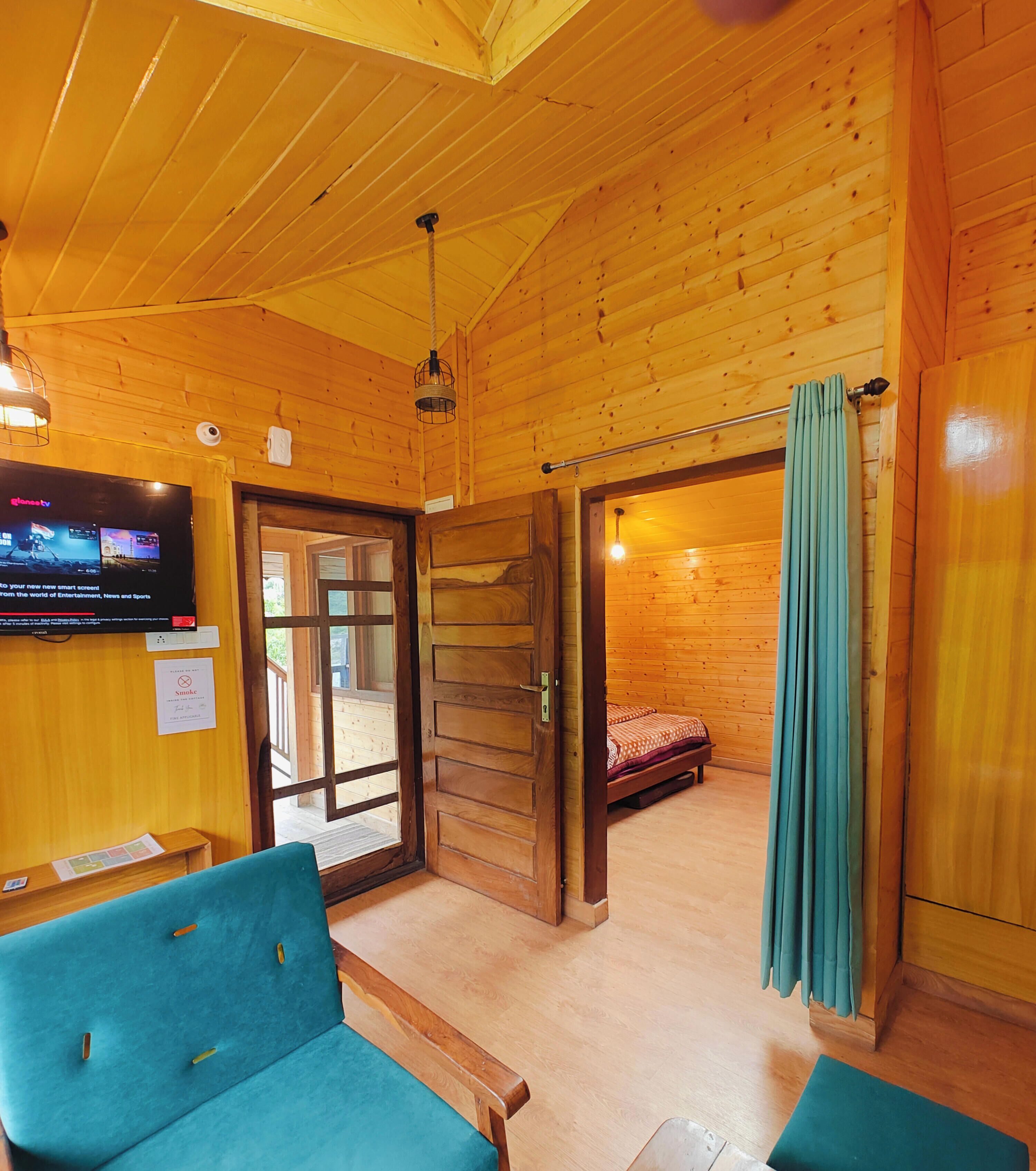 Riverview Wooden Suite