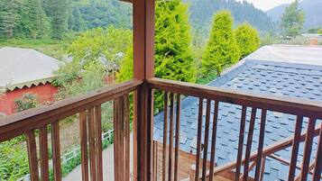 Garden View Cabin