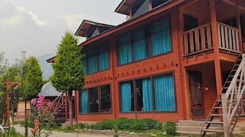 Fachada del alojamiento