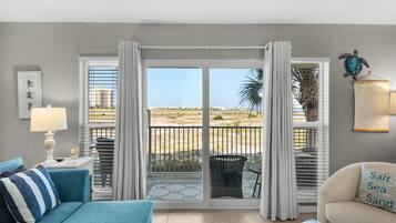 Condo, Multiple Beds (Gulf Island 314) | Living area