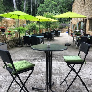 Restauration en plein air