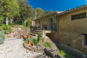 Exterior - Bed and Breakfast 'La Réglisse' with Shared Pool, Wi-Fi and Air Conditioning (Puget)