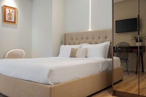 1 bedroom, iron/ironing board, travel cot, free WiFi