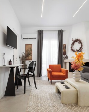 Smart TV - Hera Family Apartment, Olympian Zeus Apartments (Athens)