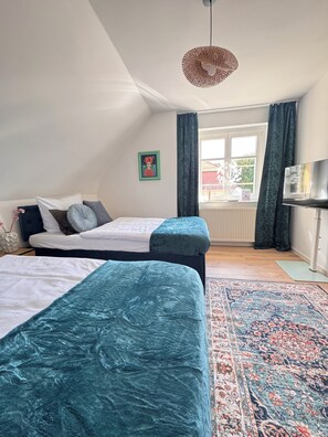 2 bedrooms, travel crib, free WiFi, bed sheets - Express vacation apartment - directly on the Fläming Skate & great hiking trails (Jüterbog)