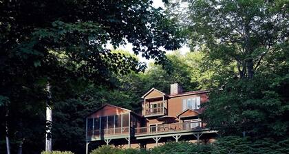 The Lodge at Warner Bay, Lake George Retreat for Up to 20 People