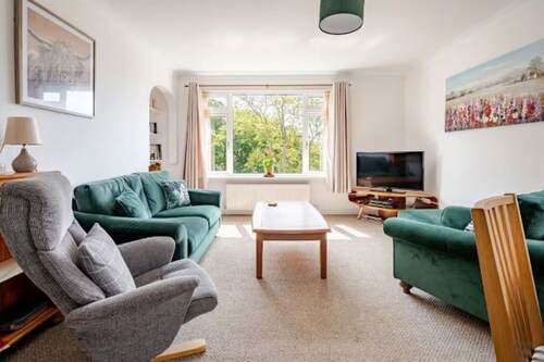 Apartment-Komfort-Eigenes Badezimmer-Blick auf die