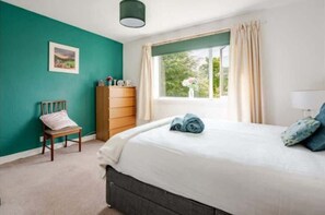 2 bedrooms, iron/ironing board, travel cot, free WiFi