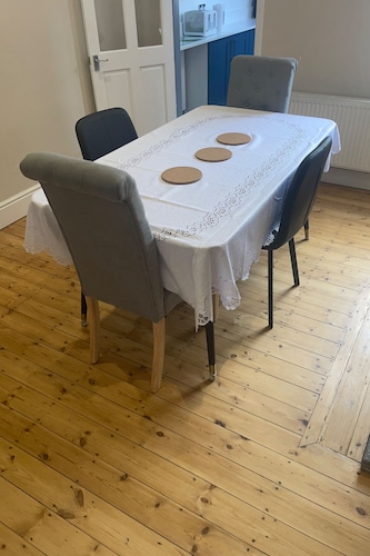 Leicester Retreat - Charming 2 Bedroom House