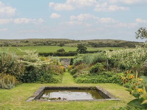 Property grounds - The Laundrymaid's Cottage (Grange-over-Sands)