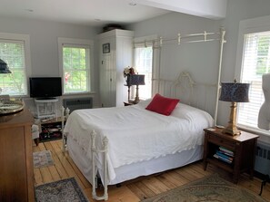 1 chambre, fer et planche à repasser, accès Internet, draps fournis
