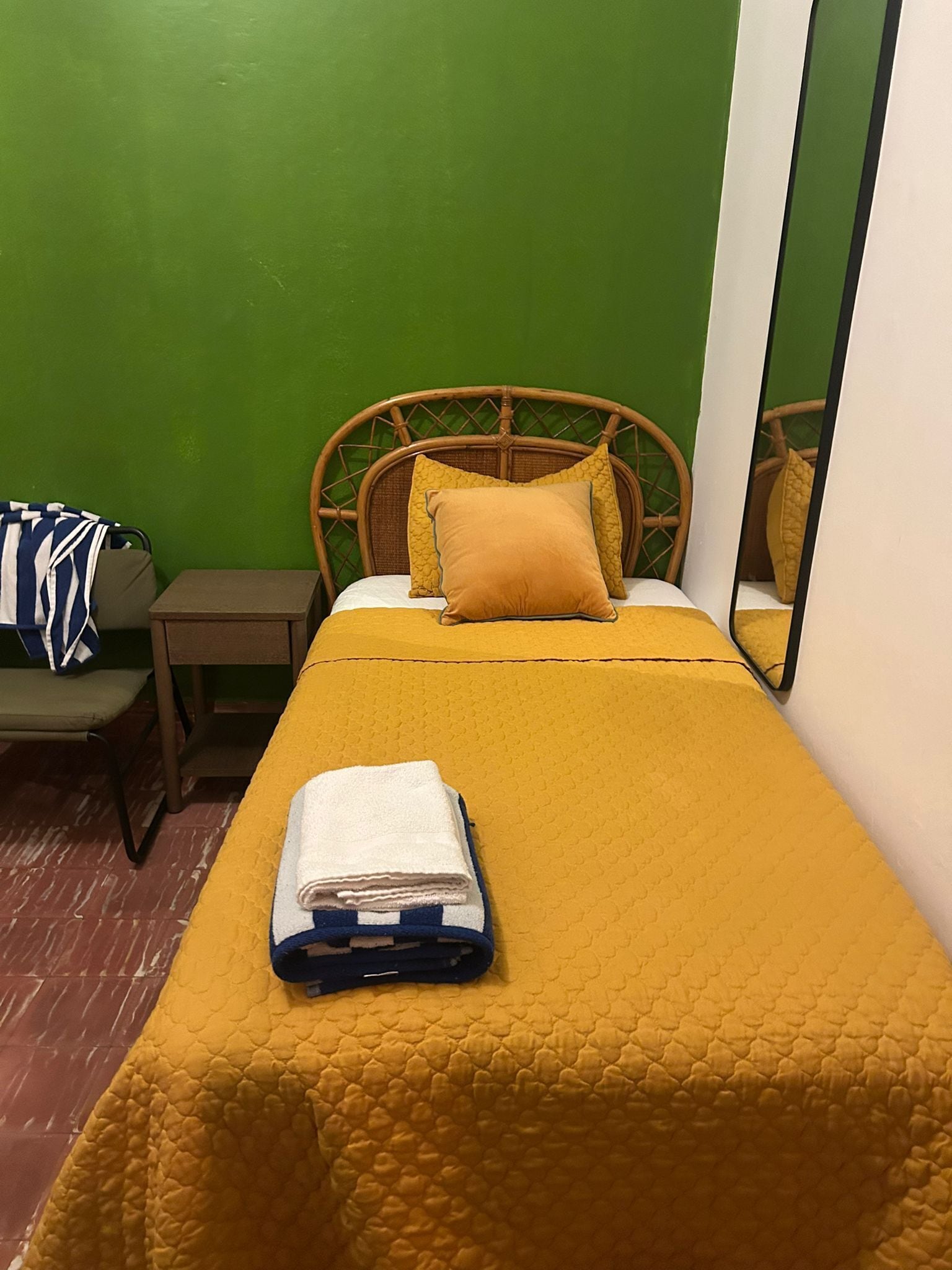 Traditional Shared Dormitory | Free WiFi