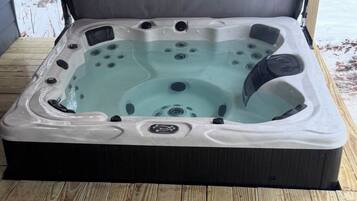 Baignoire à remous extérieure