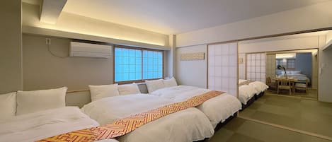 Japanese-style Apartment | Iron/ironing board, free WiFi