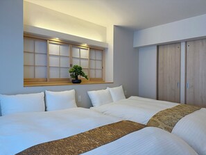 Japanese-style Apartment | Iron/ironing board, free WiFi