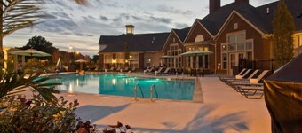 Top Floor Water View King Bed Pool Gym