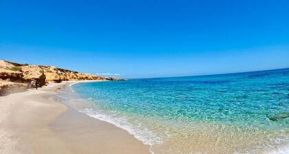 Beachfront Studio in Hergla – Stunning Sea View & Pool Access