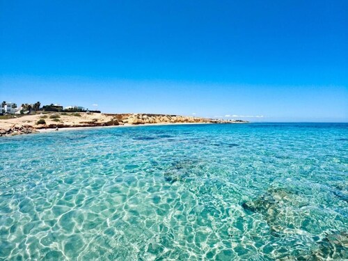 Beachfront Studio in Hergla – Stunning Sea View & Pool Access