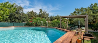 Holiday Home 'Villa' with Private Pool, Wi-Fi & Air Conditioning