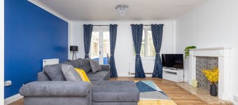 6 Guests - Free Parking - 10min Leeds City Centre