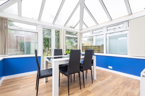 6 Guests - Pet Friendly - 10min Leeds City Centre