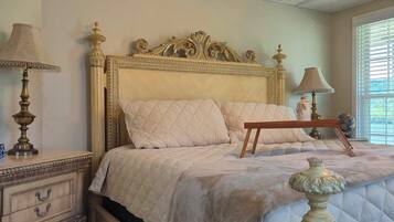 Bügeleisen/Bügelbrett, WLAN, Bettwäsche