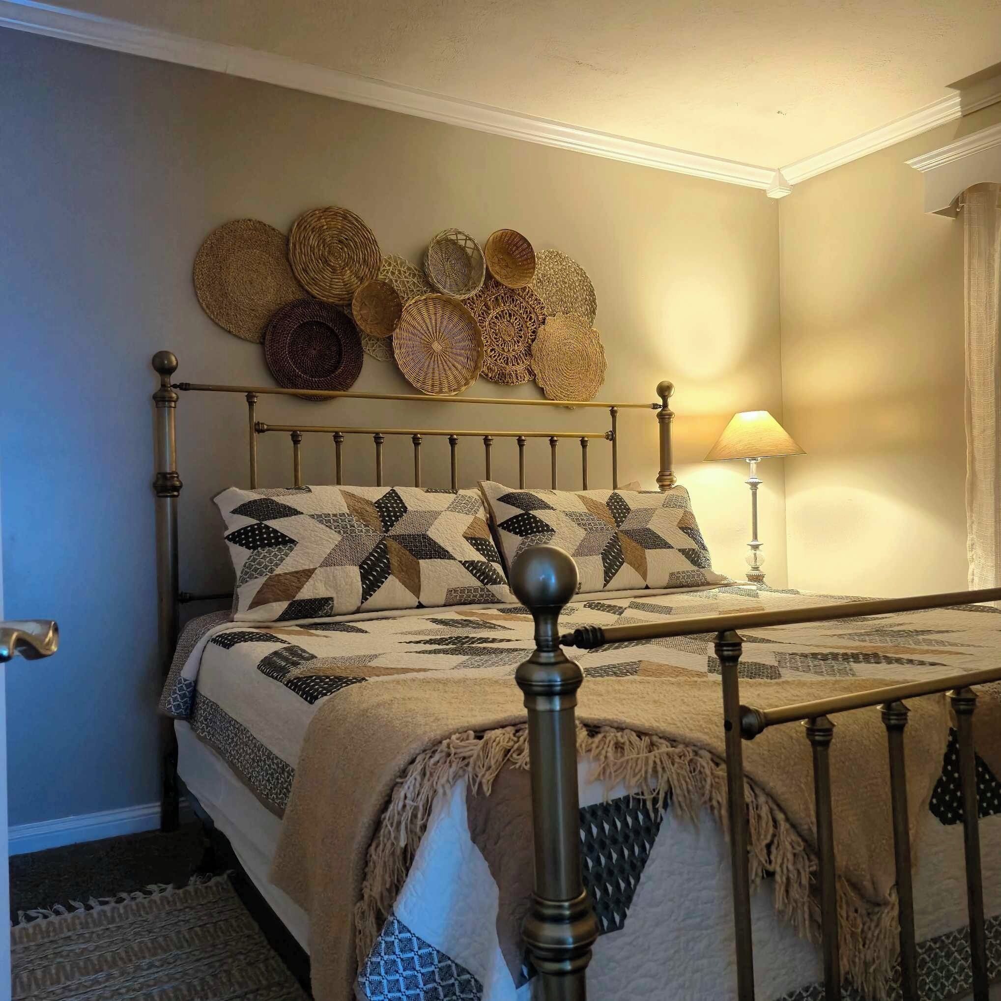 4 chambres, fer et planche à repasser, Wi-Fi, literie fournie