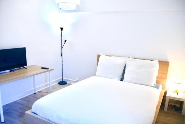 1 bedroom, WiFi, bed sheets