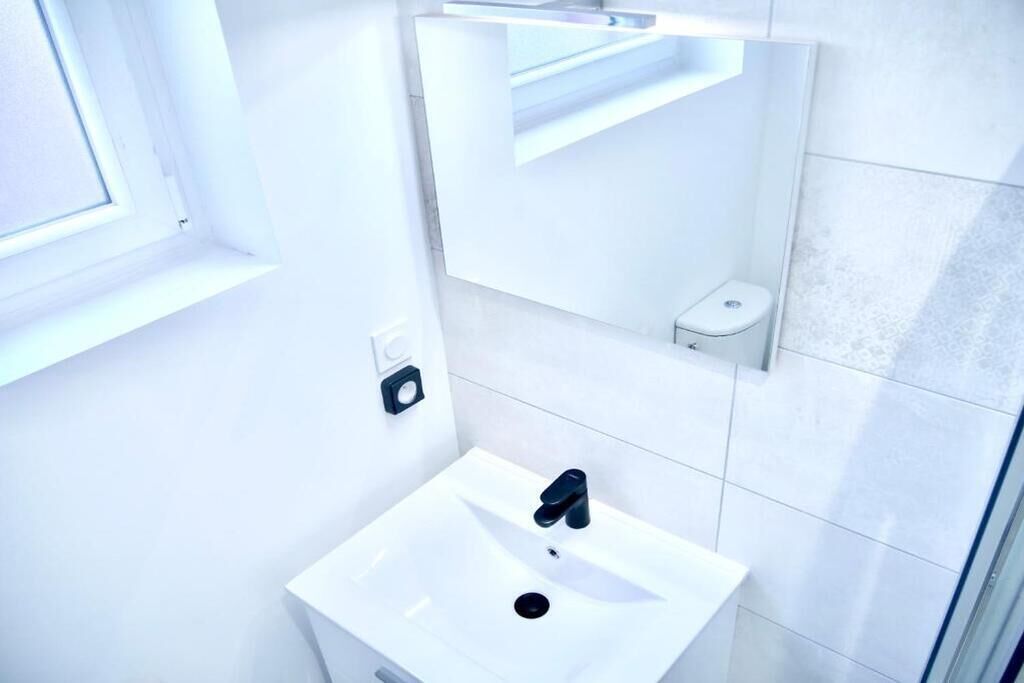 Towels, toilet paper