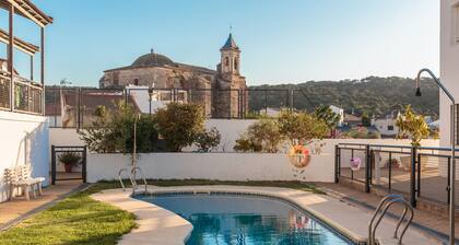 Holiday Home 'Casa Castillo De Las Guardas' with Mountain View, Wi-Fi and Air Conditioning