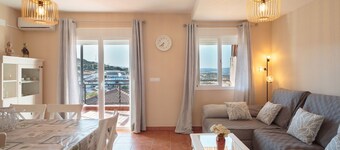 Holiday Home 'Casa Castillo De Las Guardas' with Mountain View, Wi-Fi and Air Conditioning