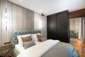 1 slaapkamer, een strijkplank/strijkijzer, wifi, beddengoed