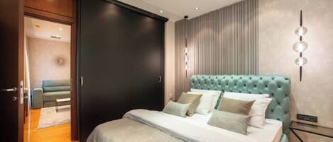 1 slaapkamer, een strijkplank/strijkijzer, wifi, beddengoed