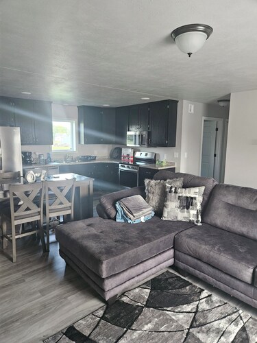 Charming newly built, 3-bedroom house in Wagner with AC