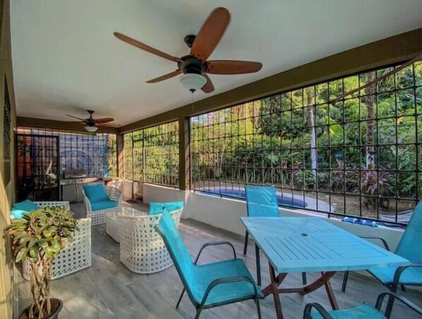 Outdoor dining