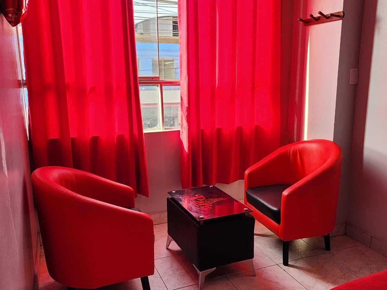 家庭双床房, 2 张大床, 城市景观 | 高档床上用品、记忆海绵床垫、笔记本电脑工作区、熨斗/熨板