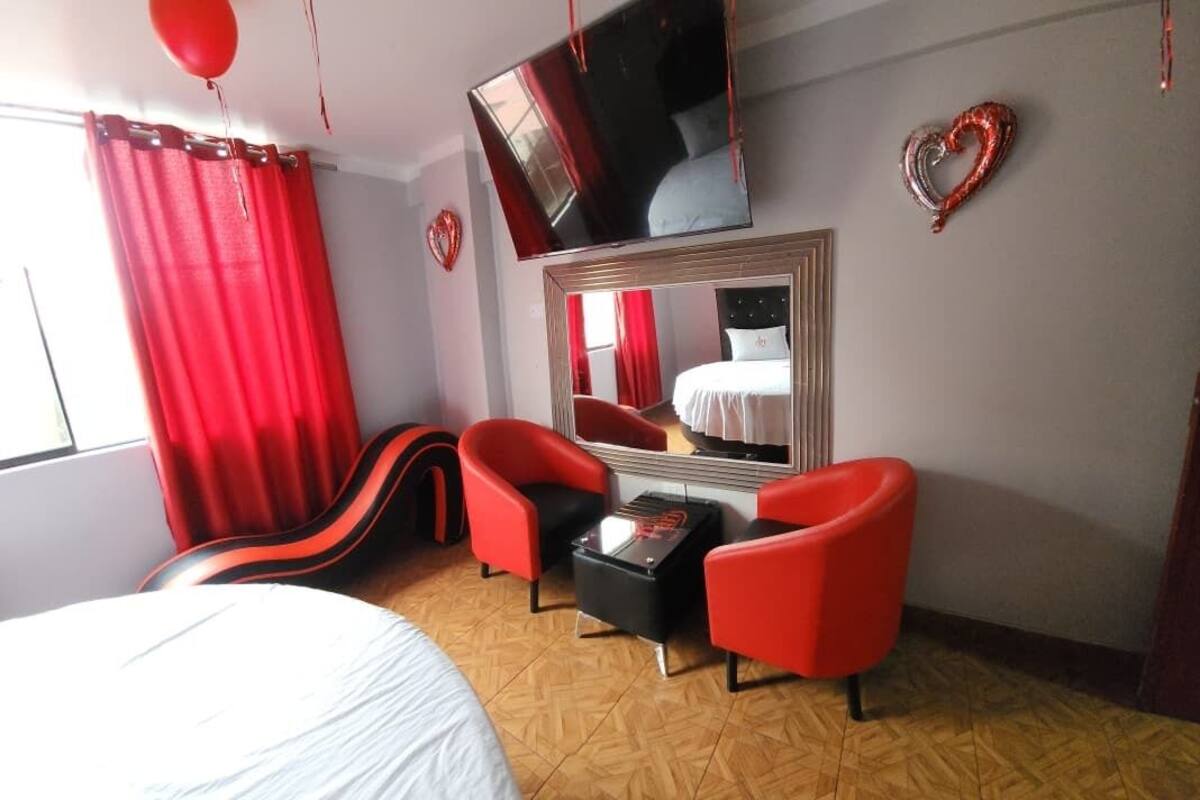 Classic Double or Twin Room, 1 Katil Raja (King), Private Bathroom, City View | Peralatan tempat tidur premium, busa memori, ruang kerja komputer riba