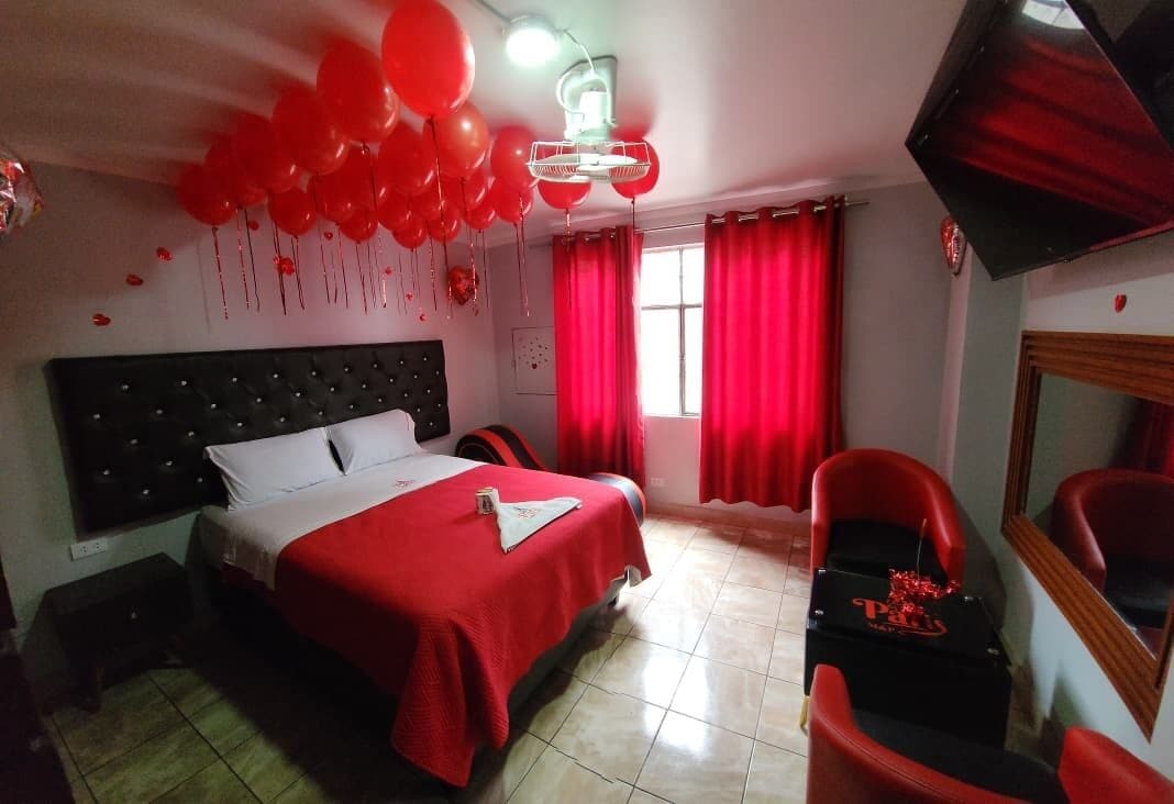 Yhden hengen luksushuone, kaupunkinäköala | Ylelliset vuodevaatteet, memory foam -patjalliset sängyt