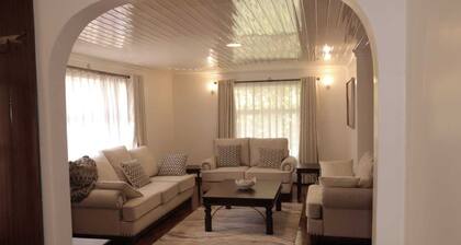 Luxury 5BR Bungalow with Private Pool near JKIA – Greenpark, Athi River
