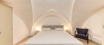 Casa Don Paolo Depandance – Apartment with Terrace and A/C