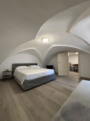 WiFi, bed sheets