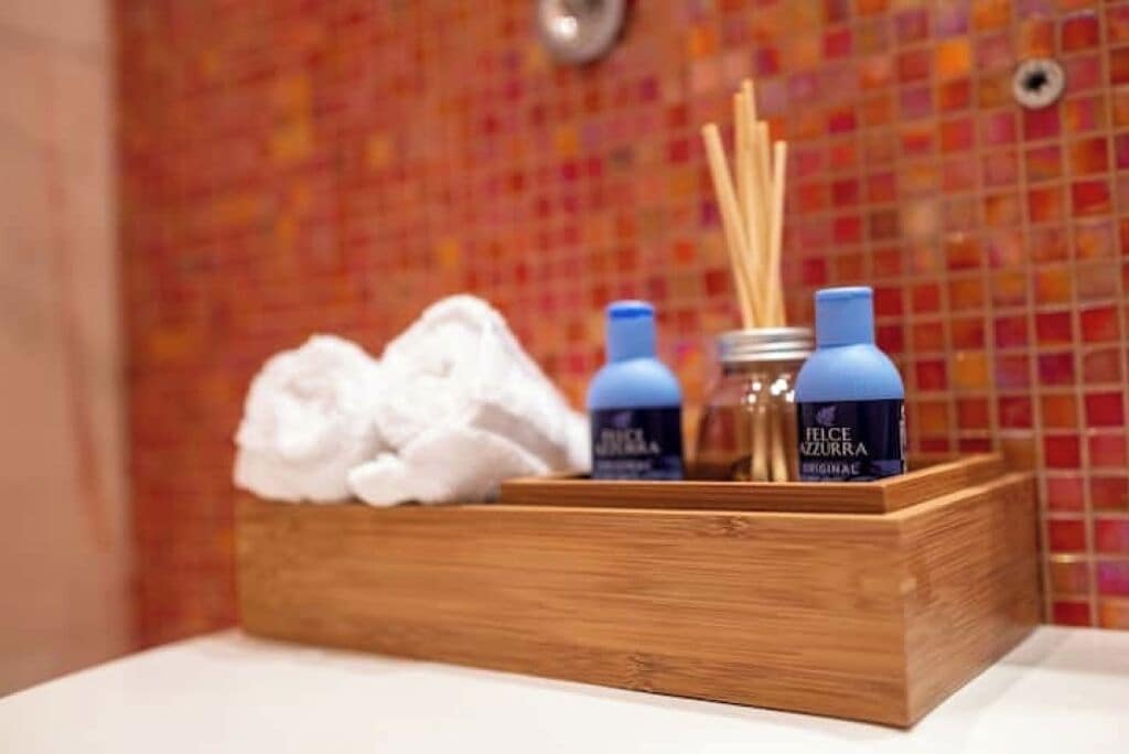 シャワー、ヘアドライヤー、ビデ、タオル